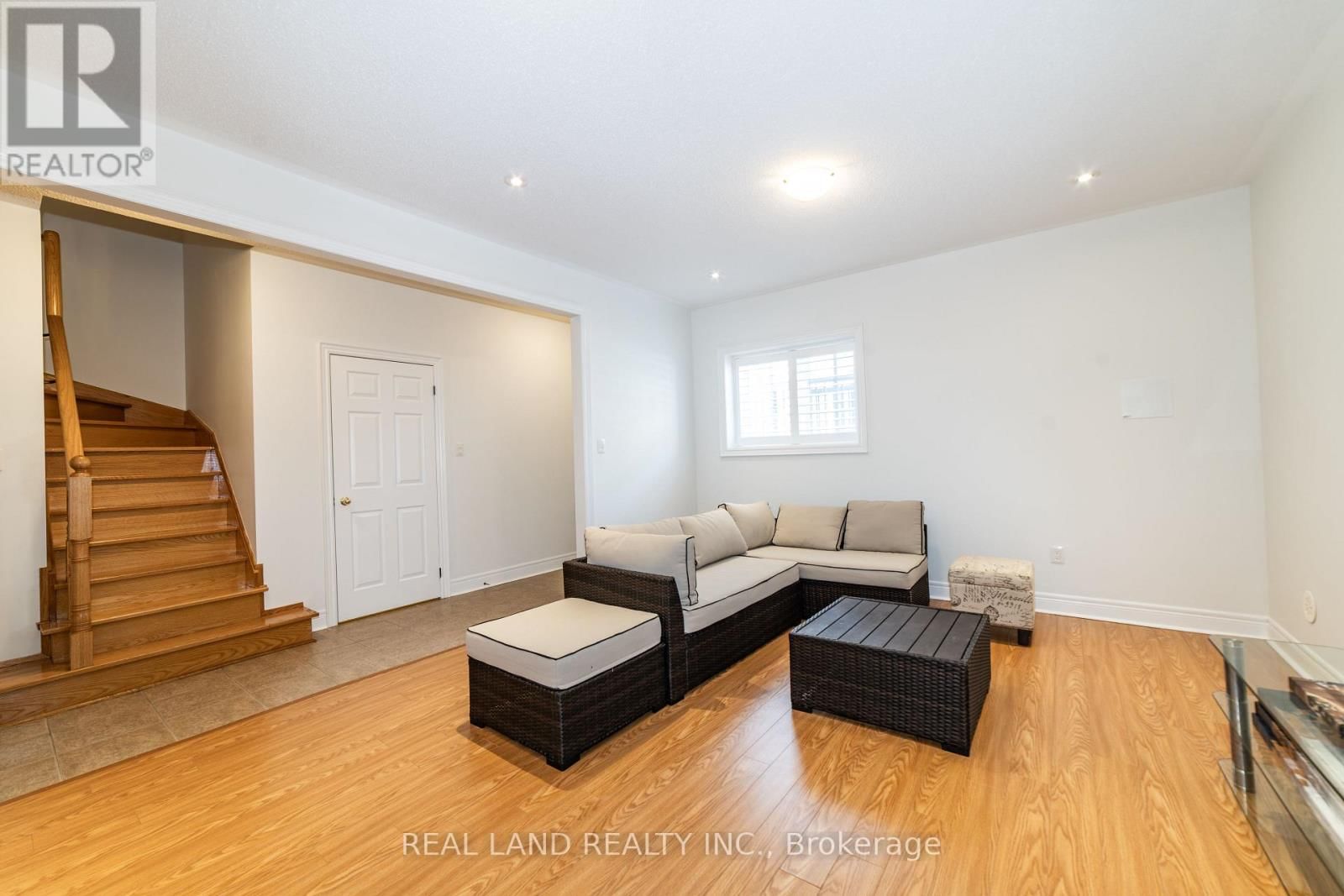 41 LORD DURHAM ROAD Image 30