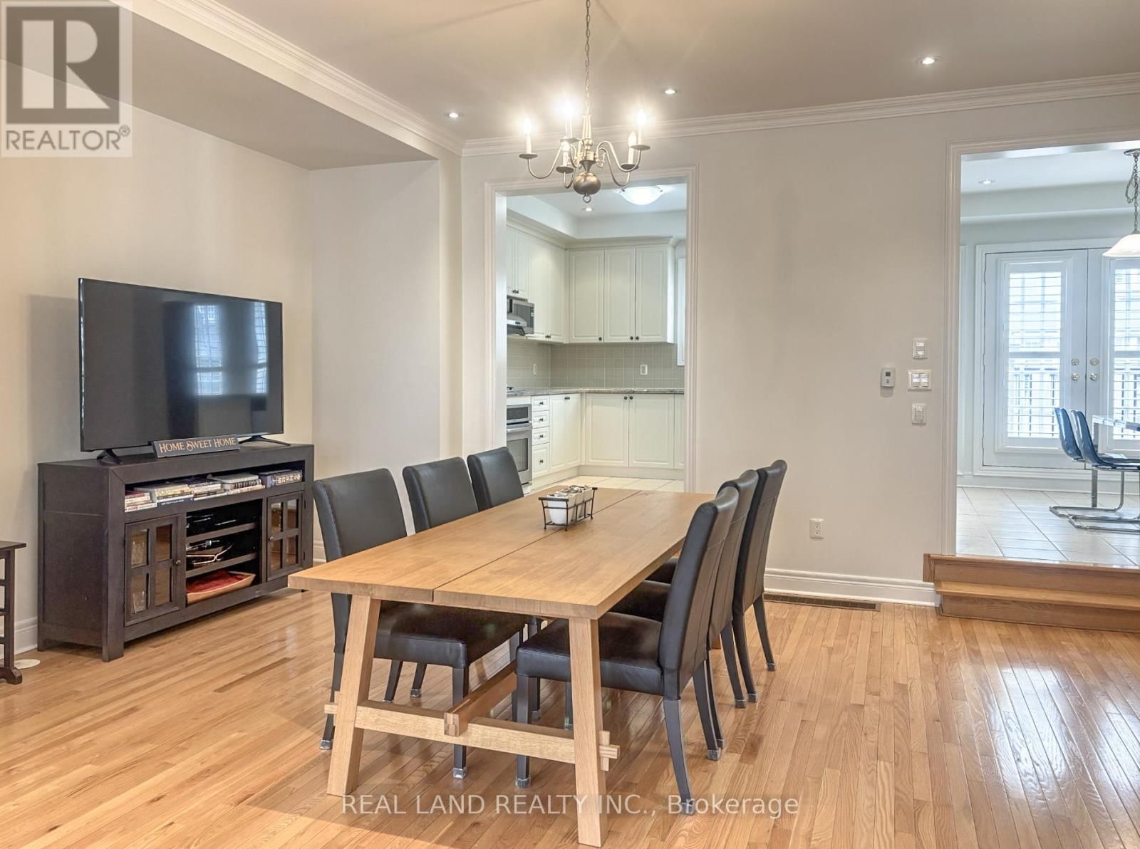 41 LORD DURHAM ROAD Image 8