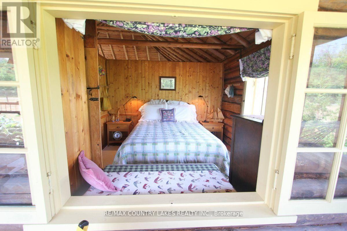 B40854 SOUTH HARBOUR LANE Image 23