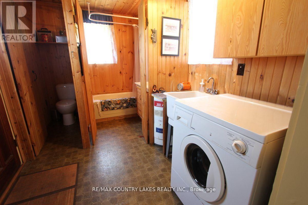 B40854 SOUTH HARBOUR LANE Image 34