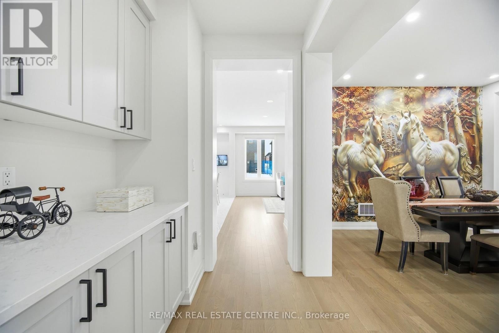 112 BLUEBIRD BOULEVARD Image 12