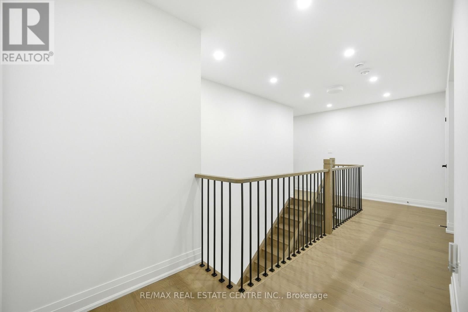 112 BLUEBIRD BOULEVARD Image 28