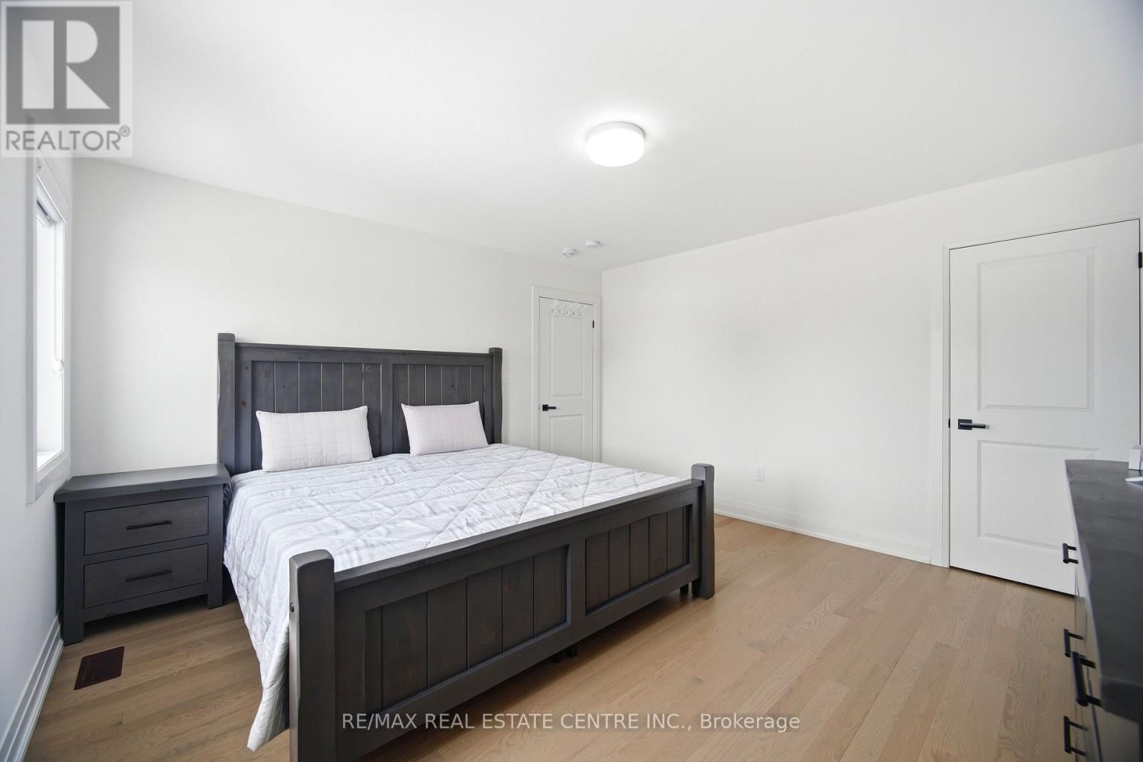 112 BLUEBIRD BOULEVARD Image 37