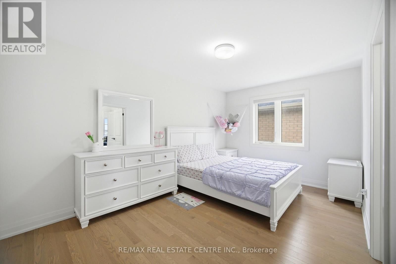 112 BLUEBIRD BOULEVARD Image 40