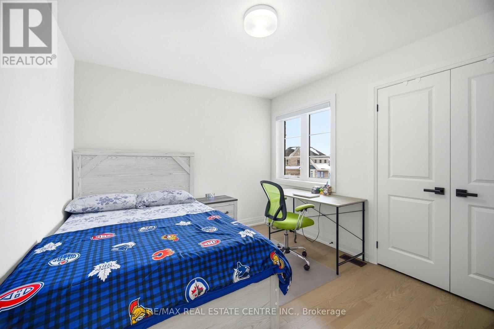 112 BLUEBIRD BOULEVARD Image 42