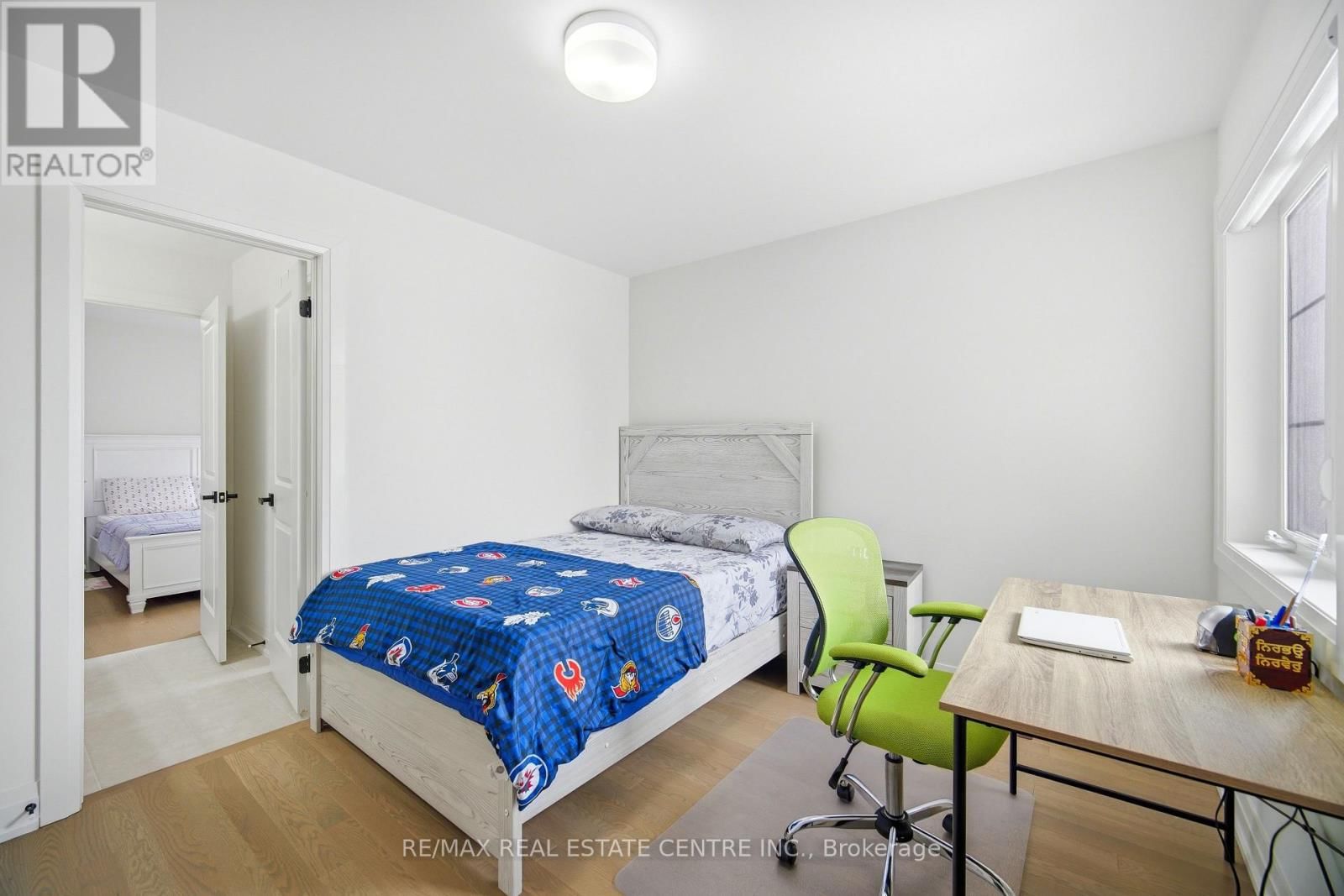 112 BLUEBIRD BOULEVARD Image 43