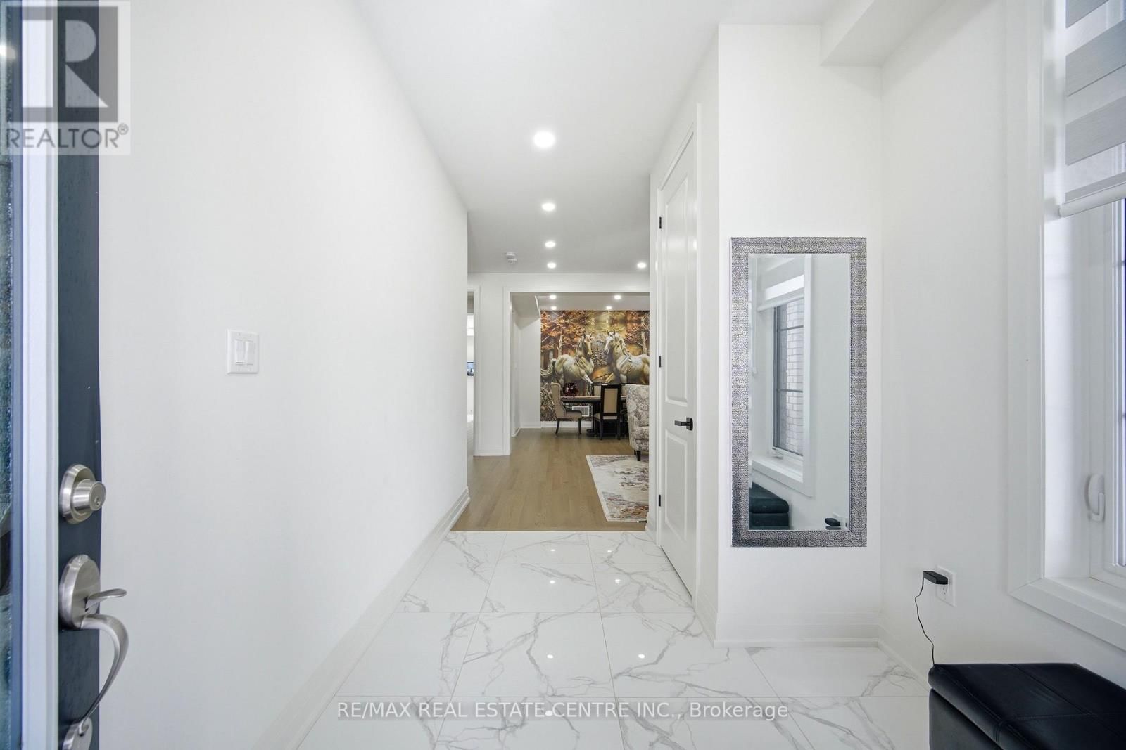 112 BLUEBIRD BOULEVARD Image 5