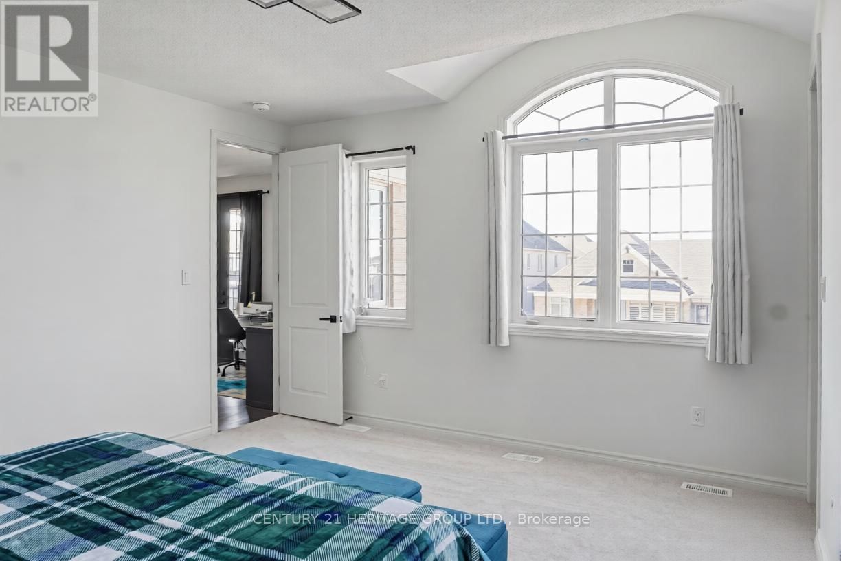 27 ORCHID CRESCENT Image 19