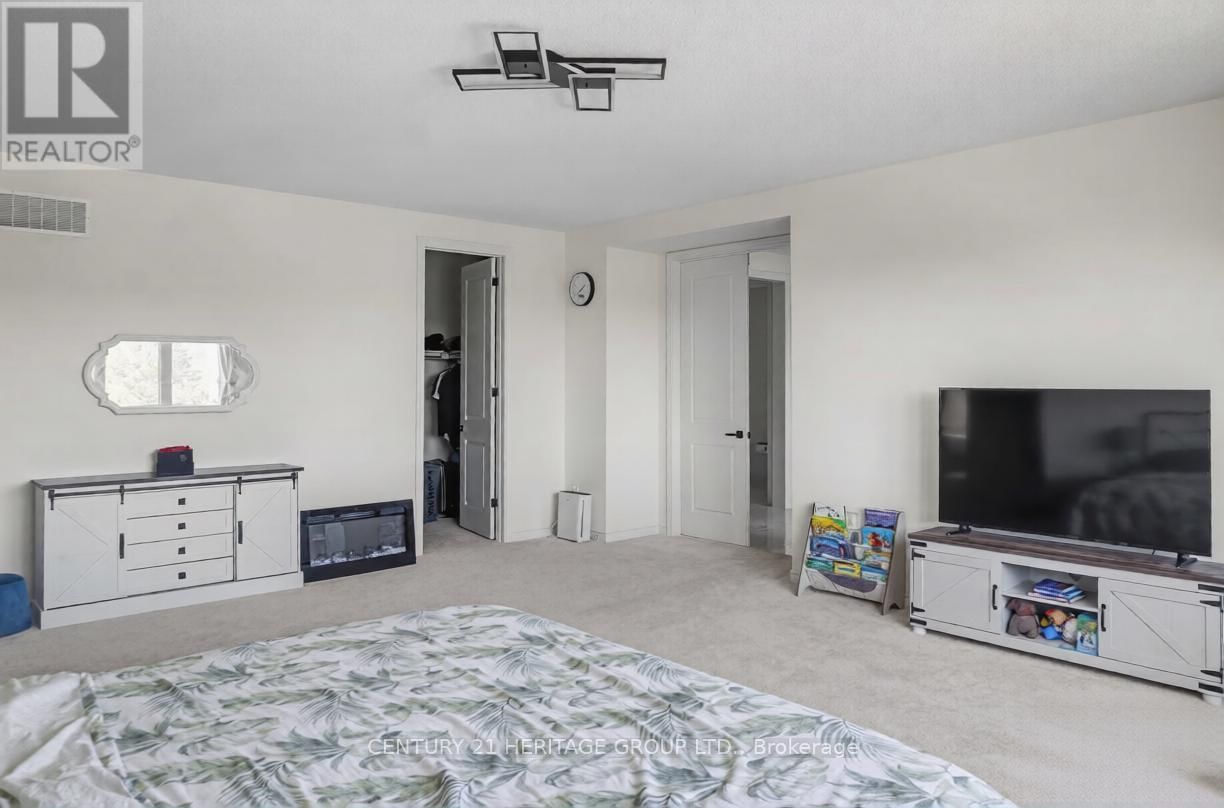 27 ORCHID CRESCENT Image 29