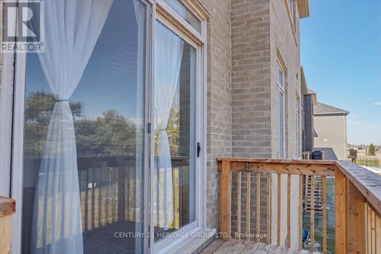 27 ORCHID CRESCENT Image 36