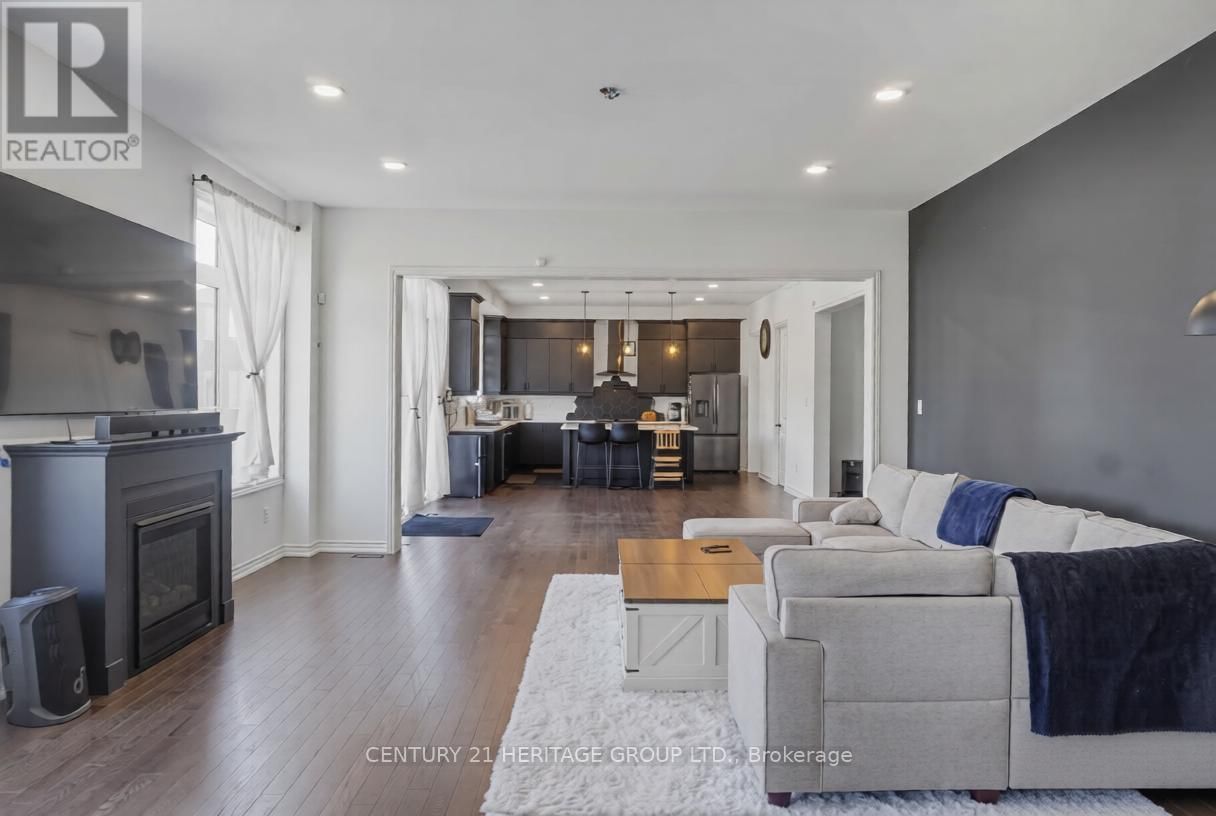 27 ORCHID CRESCENT Image 9