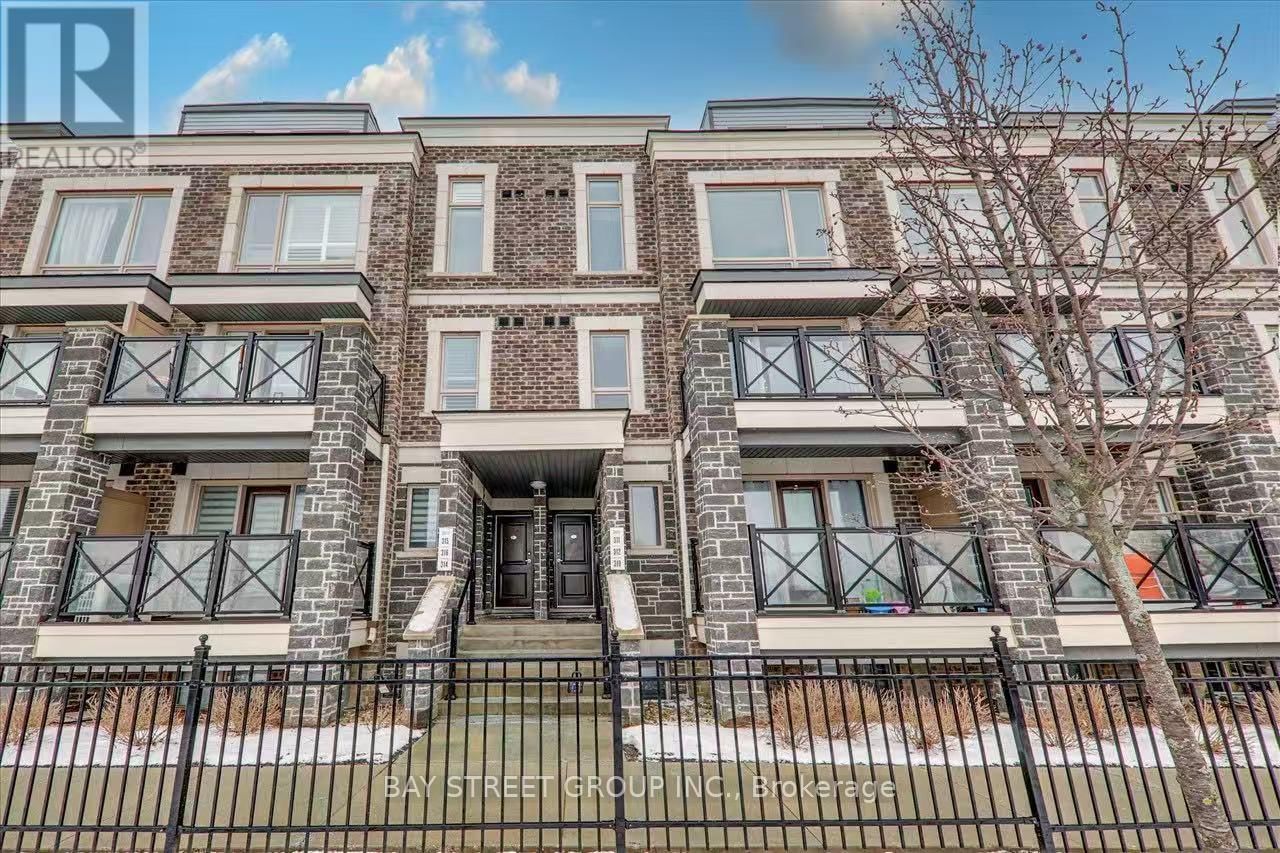 311 - 20 DUNSHEATH WAY Image 1