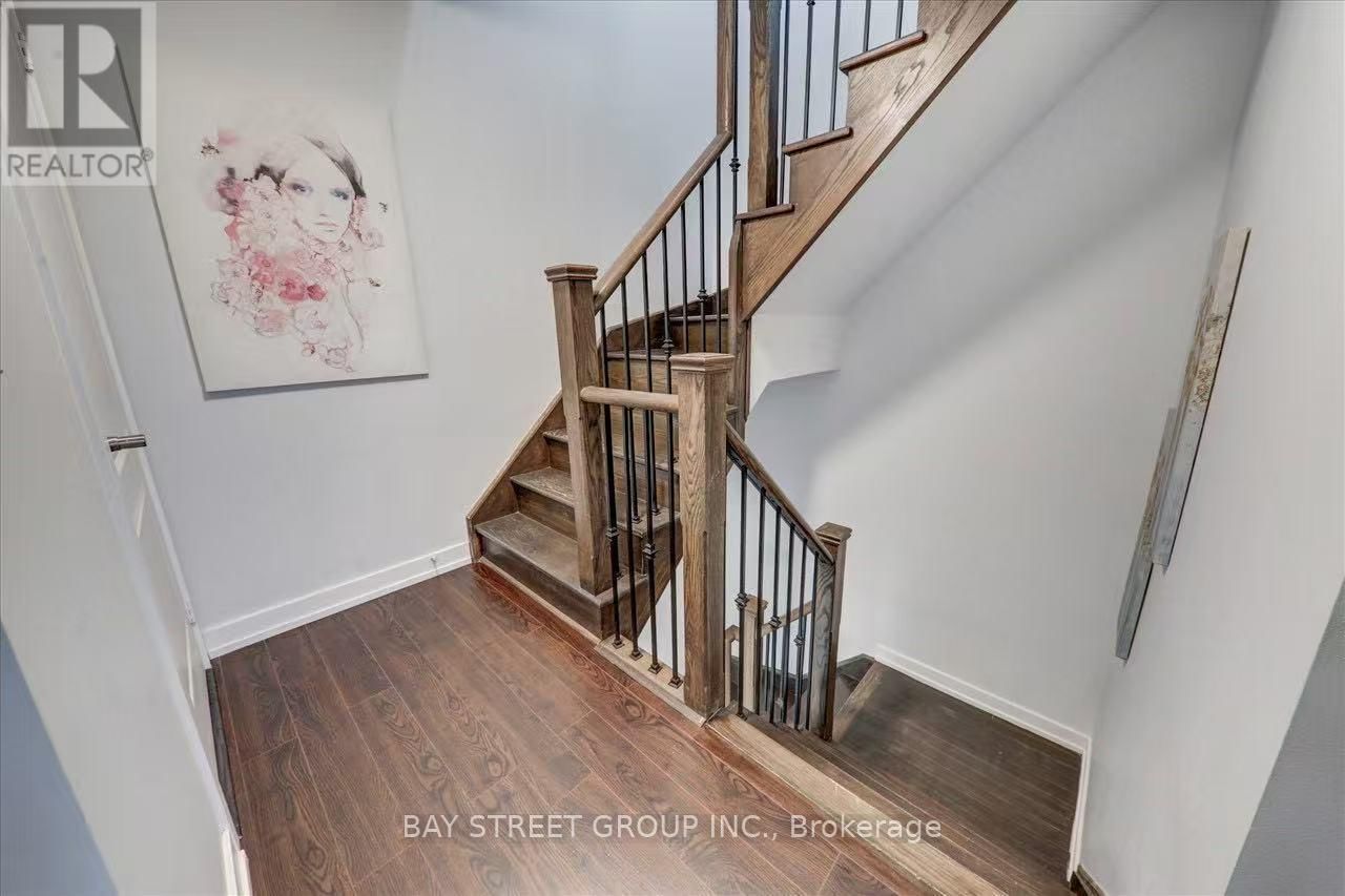 311 - 20 DUNSHEATH WAY Image 21