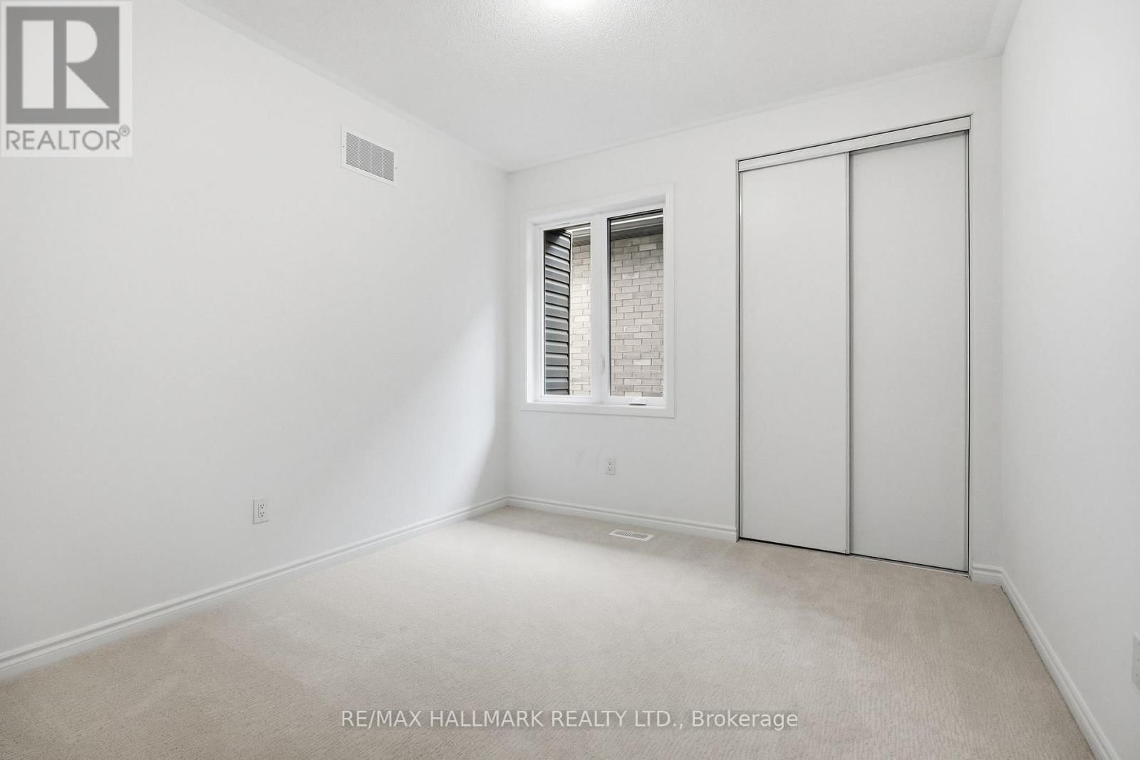 610 NEWLOVE STREET Image 31