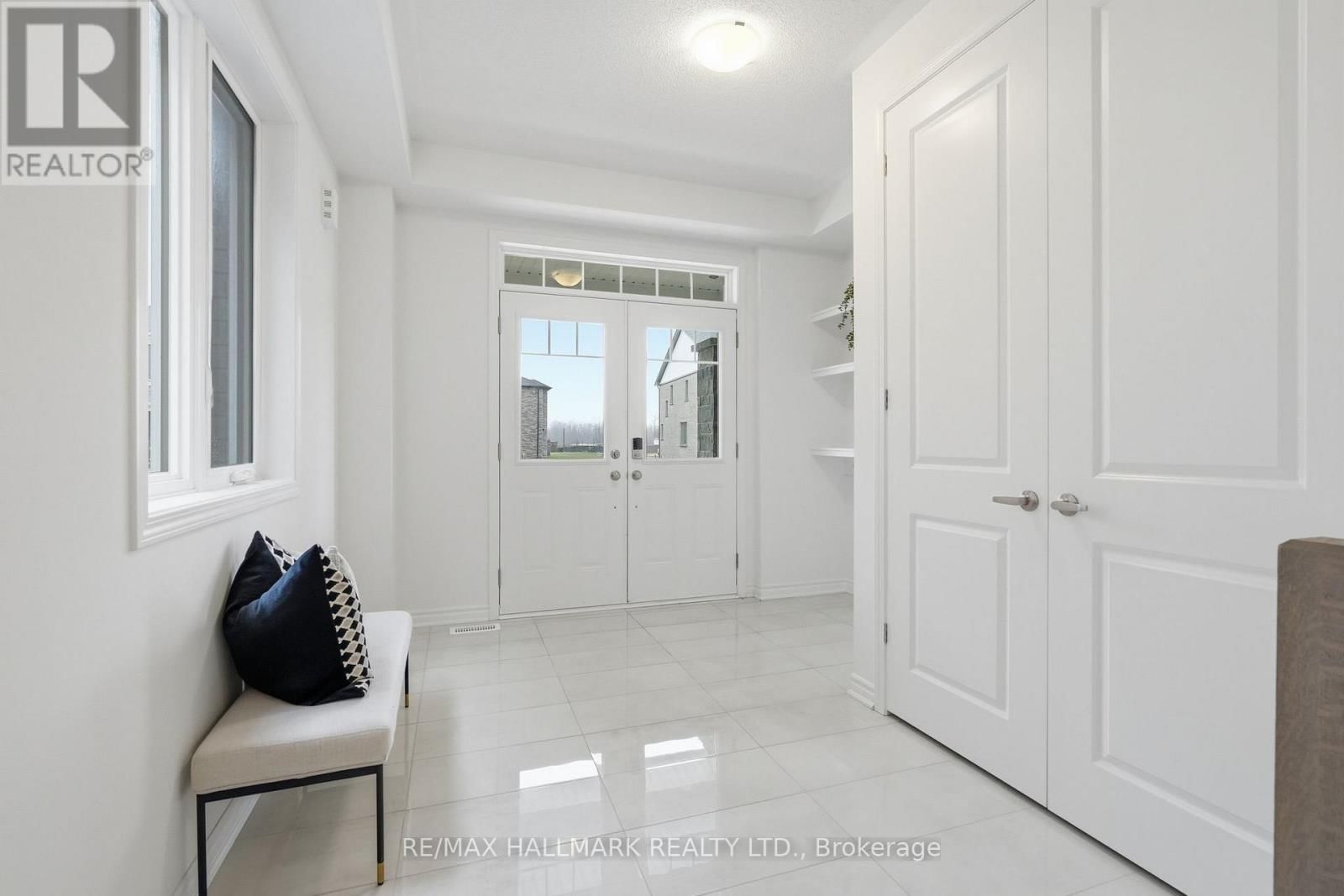 610 NEWLOVE STREET Image 4