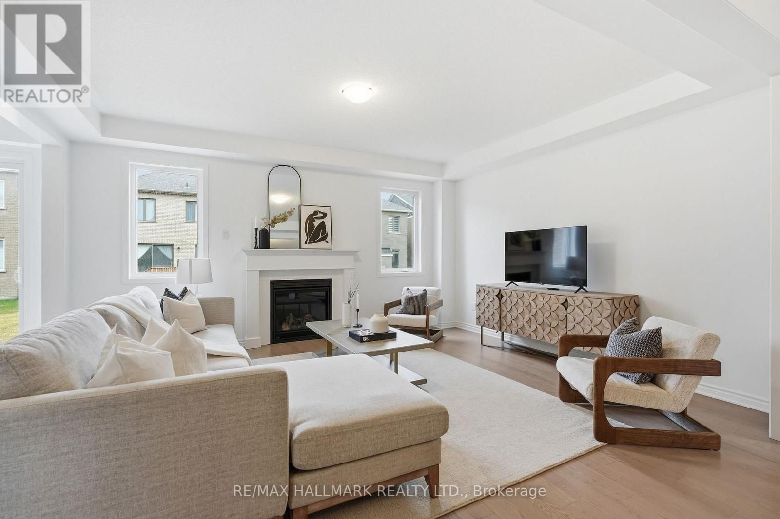 610 NEWLOVE STREET Image 9