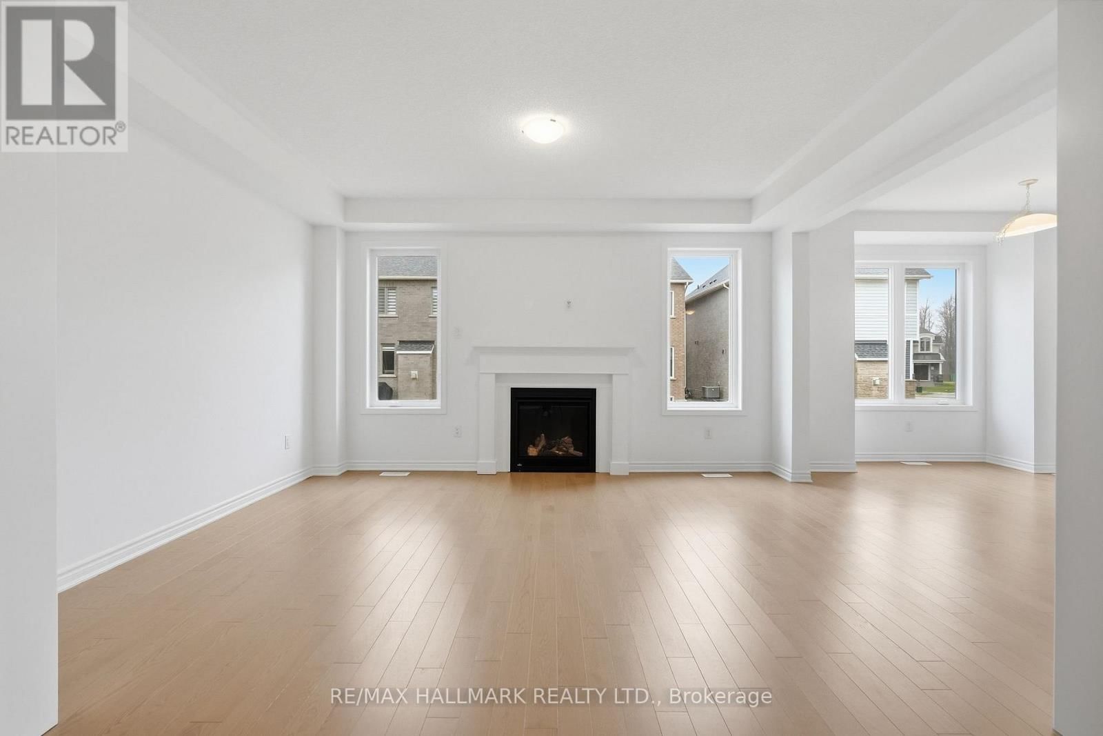 602 NEWLOVE STREET Image 13