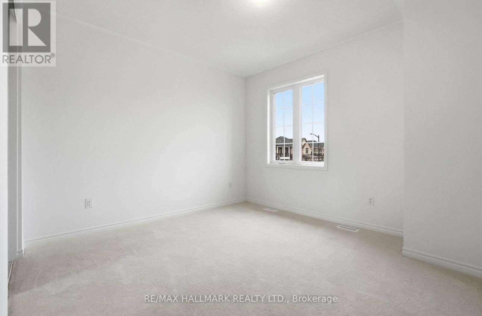 602 NEWLOVE STREET Image 19