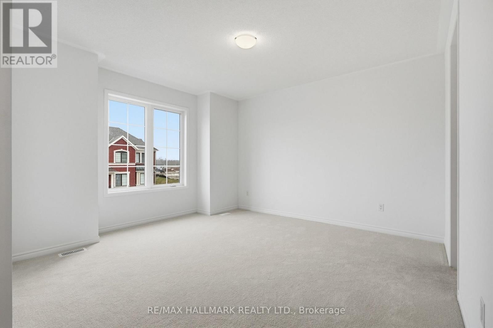 602 NEWLOVE STREET Image 21