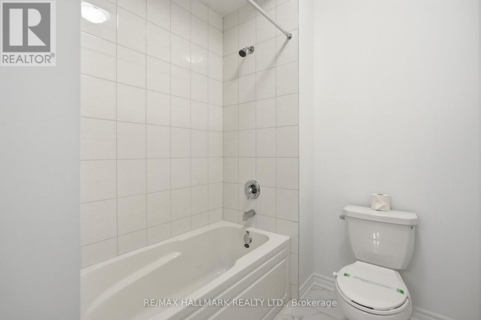 602 NEWLOVE STREET Image 24