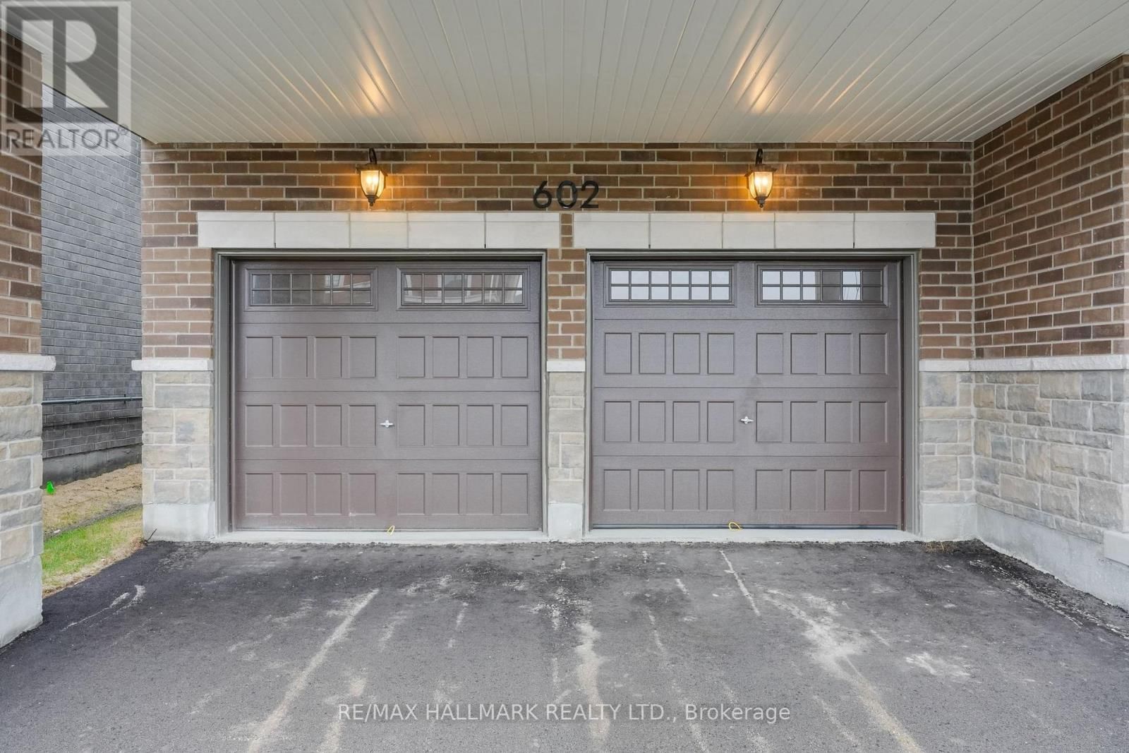 602 NEWLOVE STREET Image 3