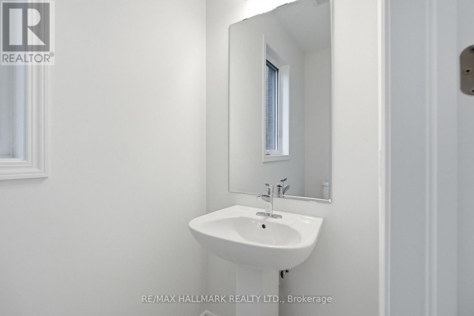 602 NEWLOVE STREET Image 6