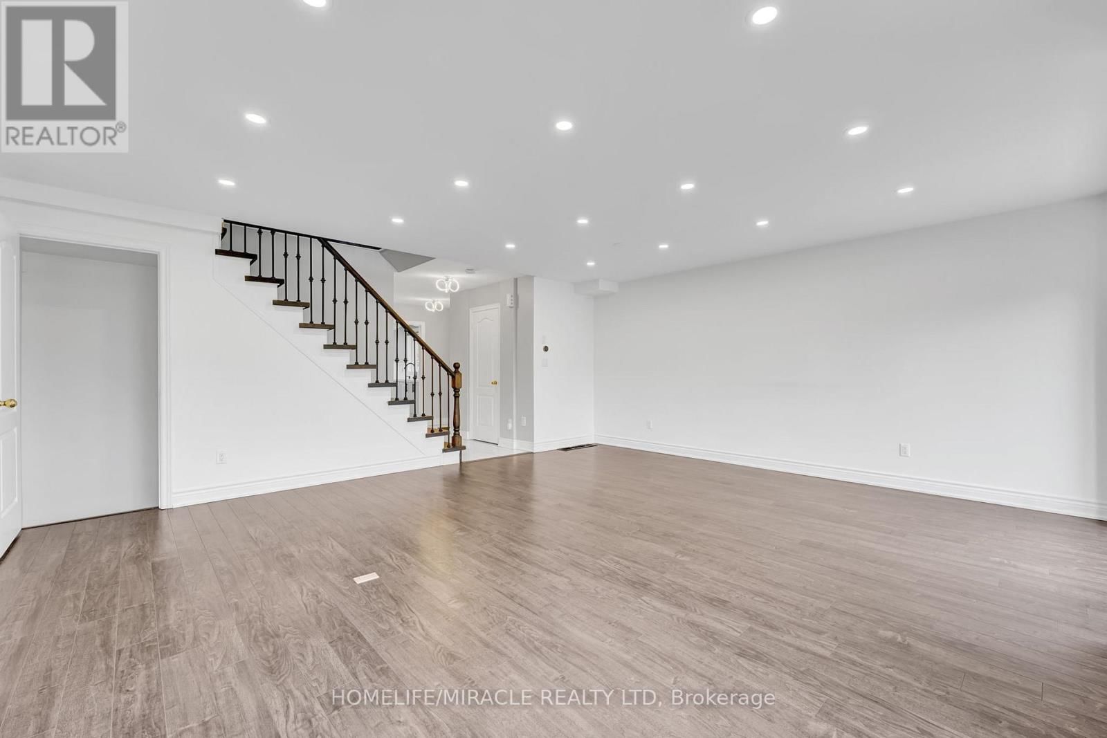 11 ALANNO WAY Image 19