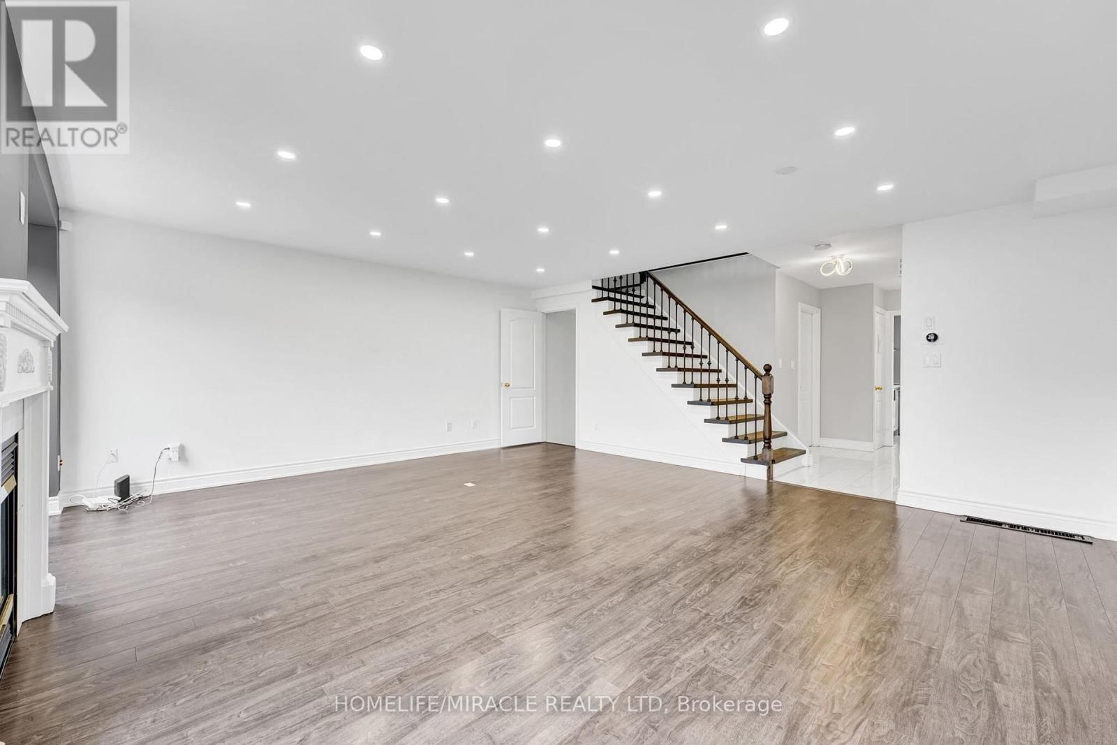 11 ALANNO WAY Image 20