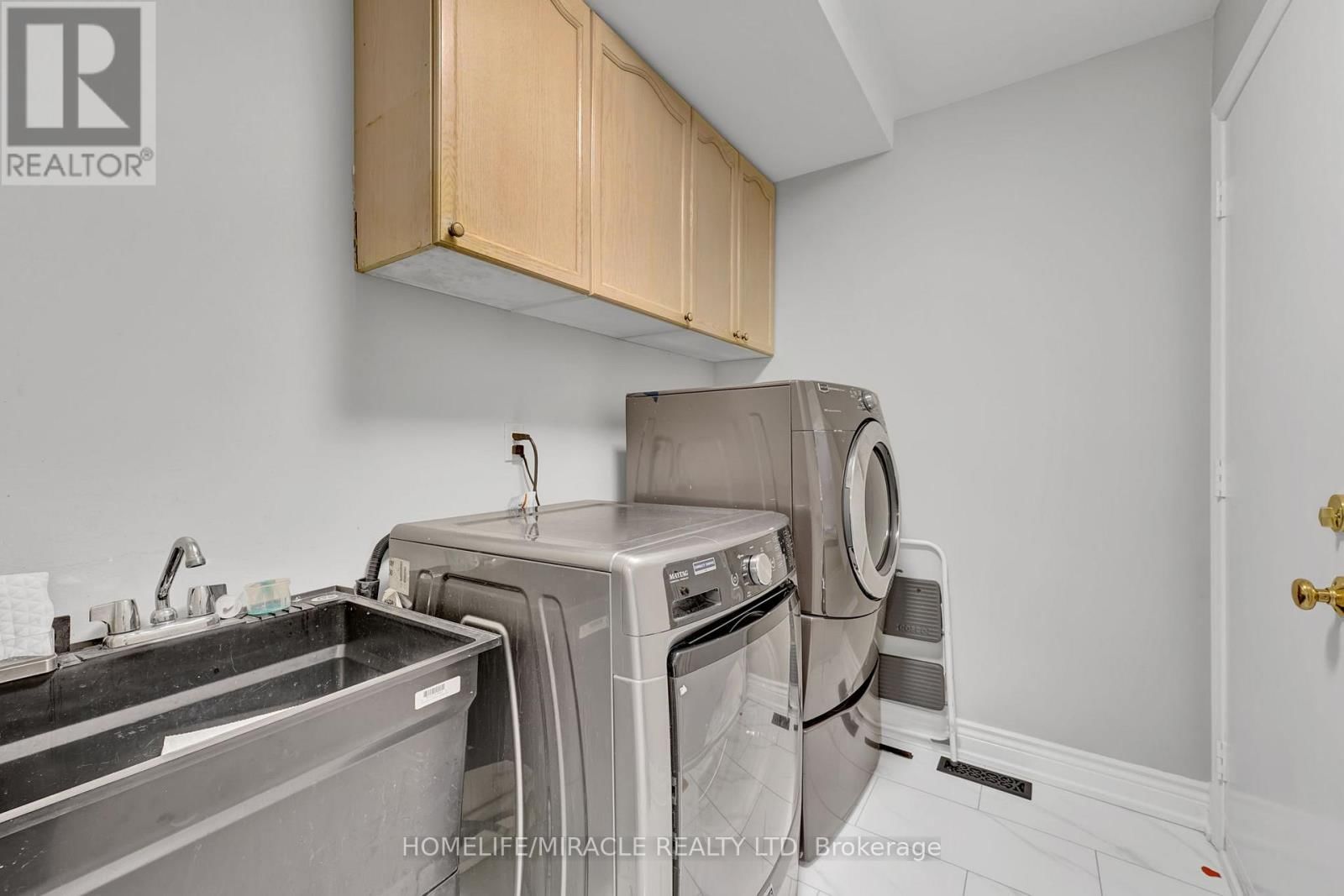 11 ALANNO WAY Image 34