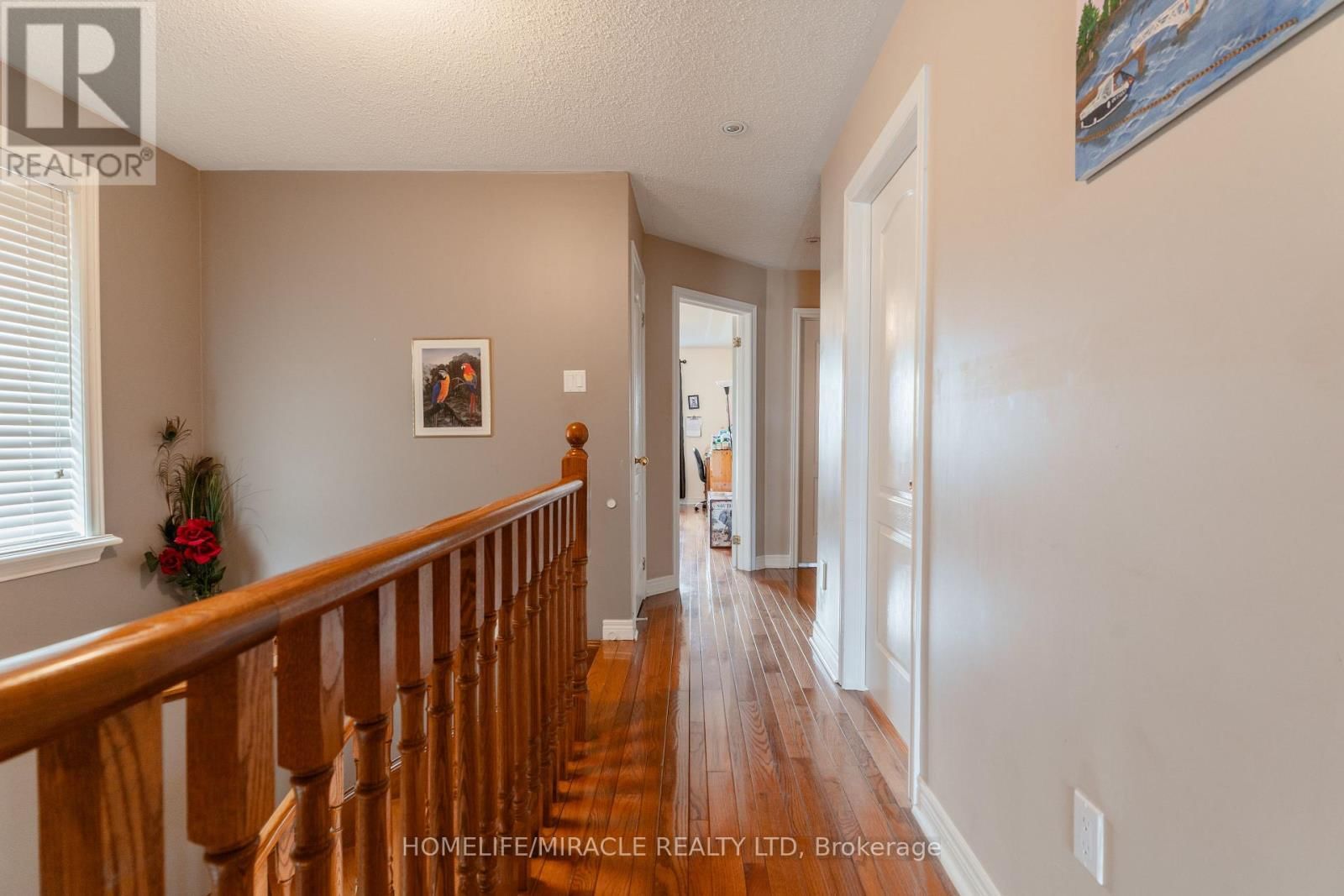 31 WATER GARDEN LANE Image 14