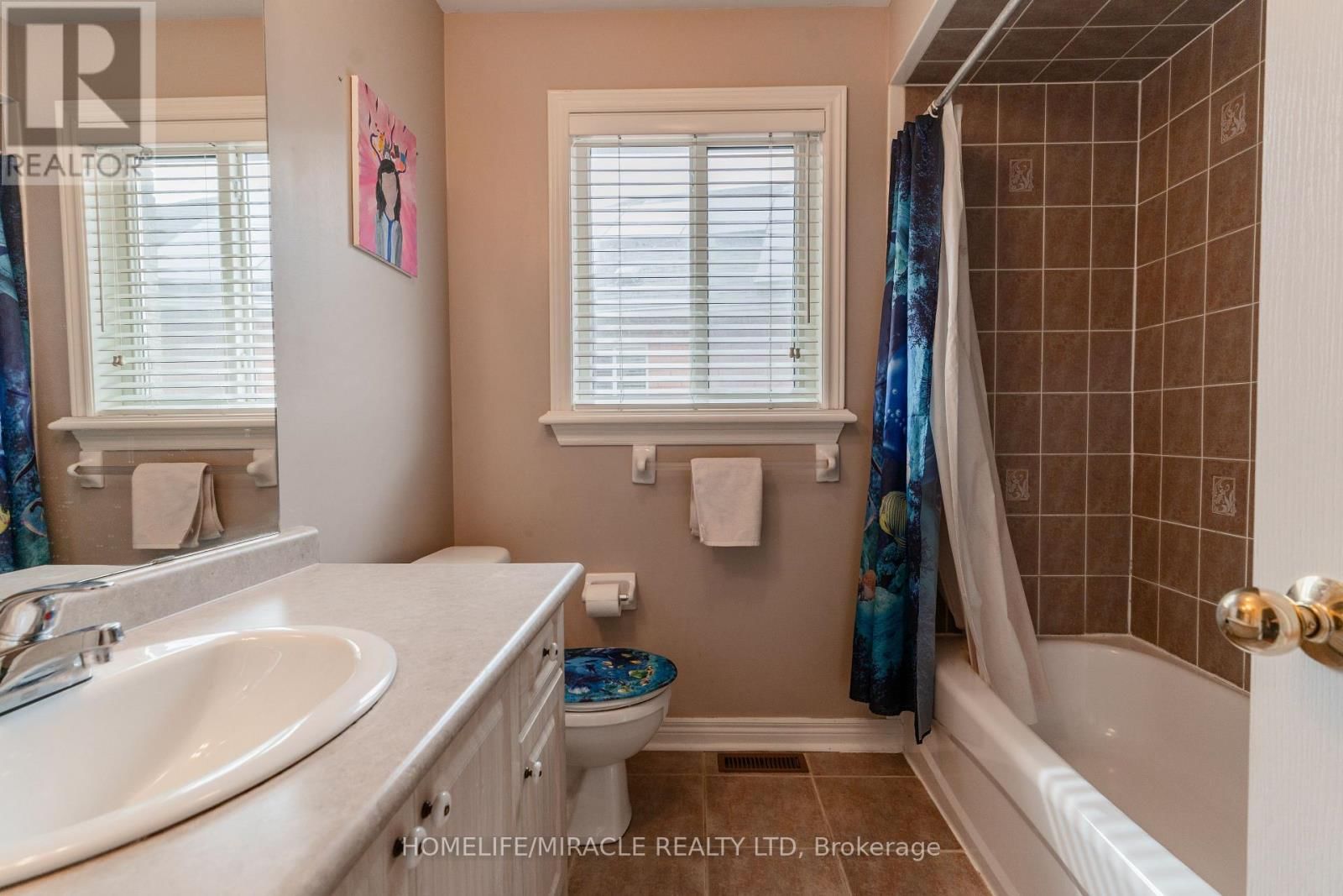 31 WATER GARDEN LANE Image 18