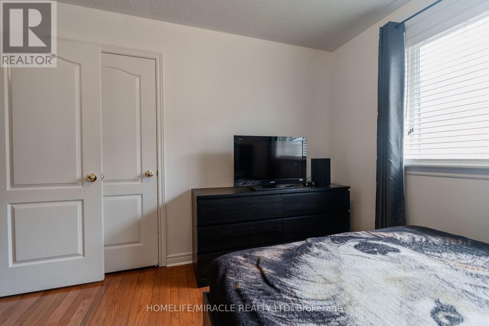 31 WATER GARDEN LANE Image 21