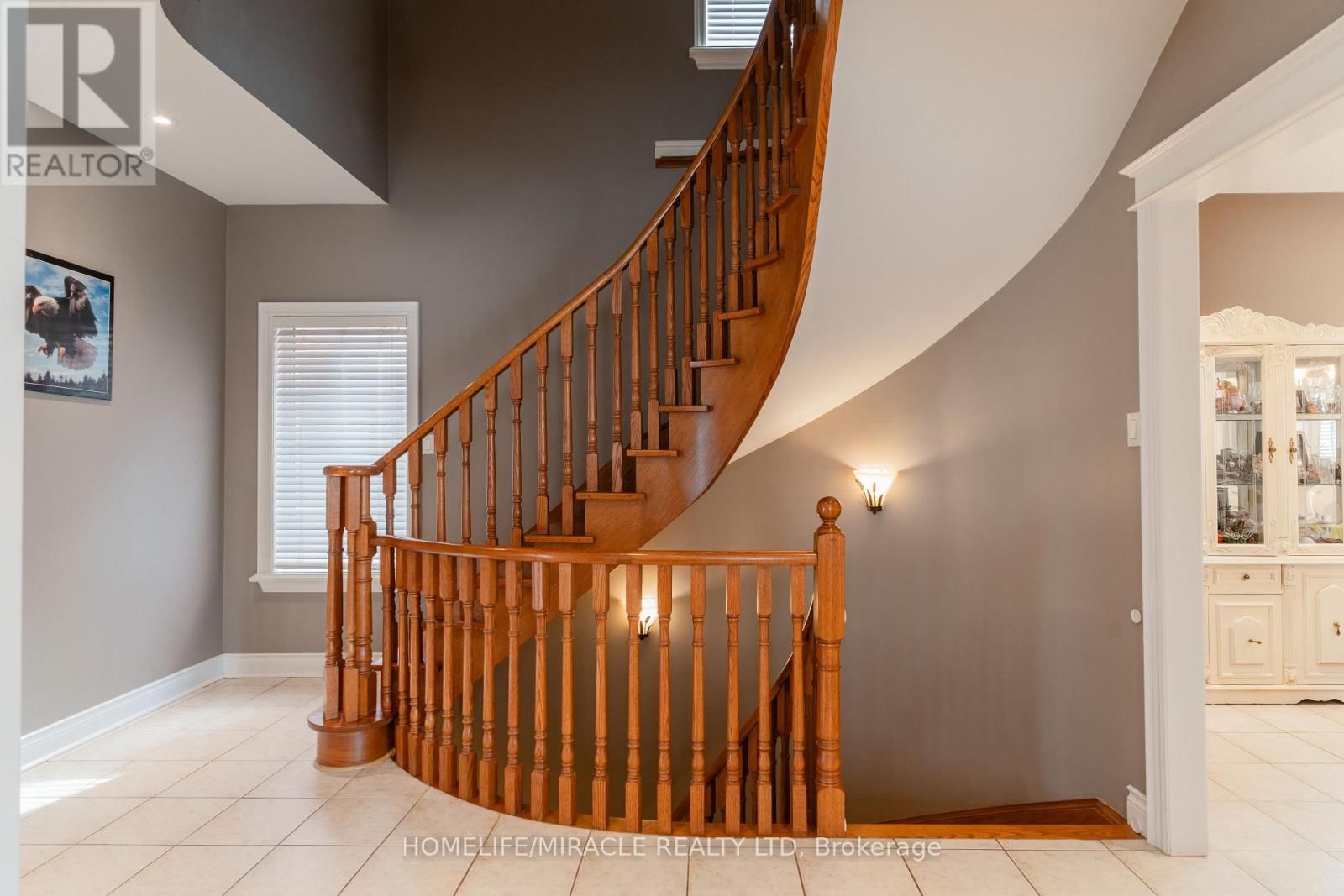 31 WATER GARDEN LANE Image 27