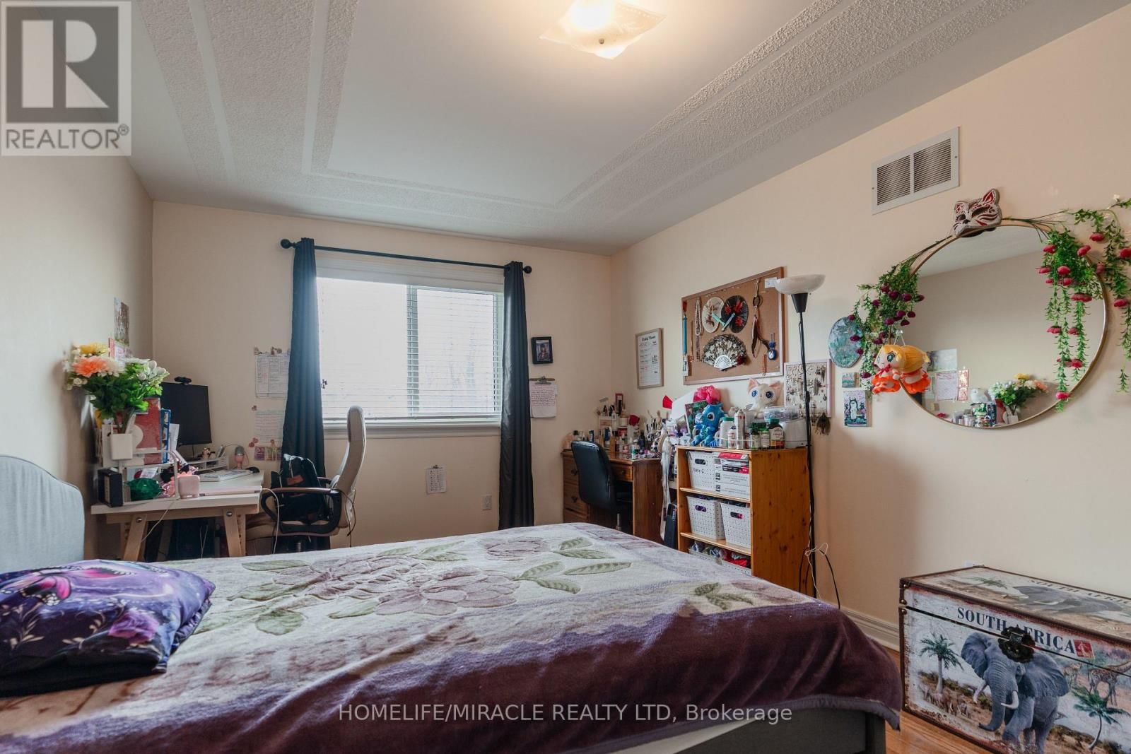 31 WATER GARDEN LANE Image 28