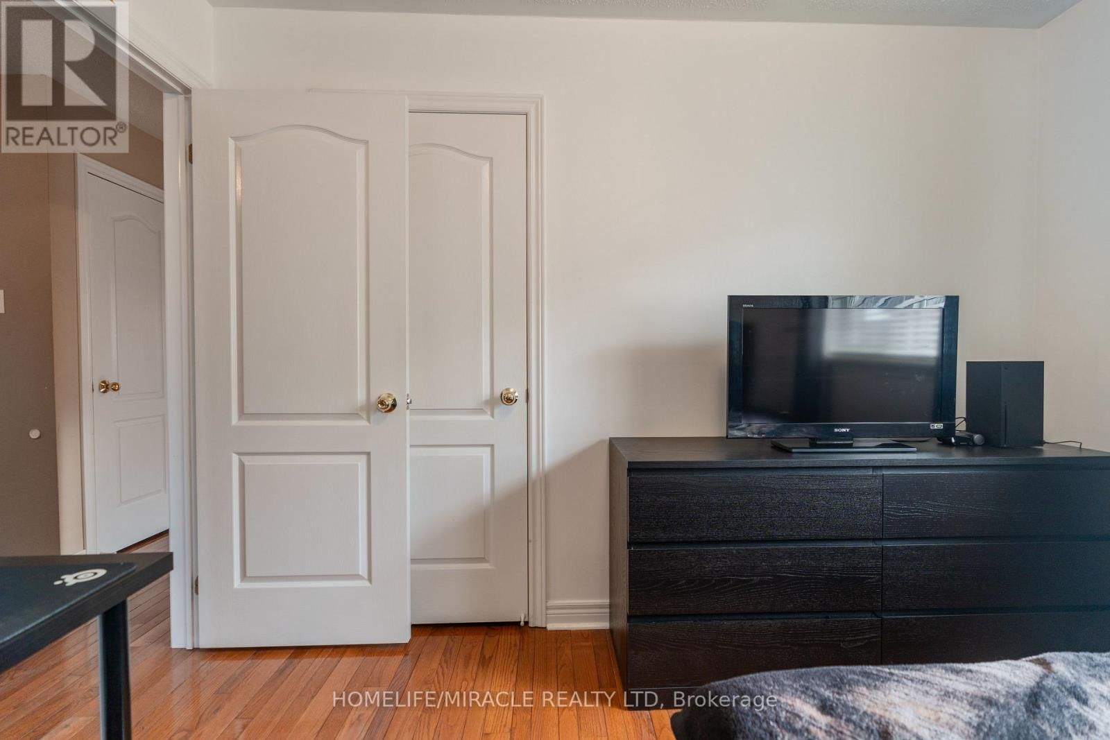 31 WATER GARDEN LANE Image 31