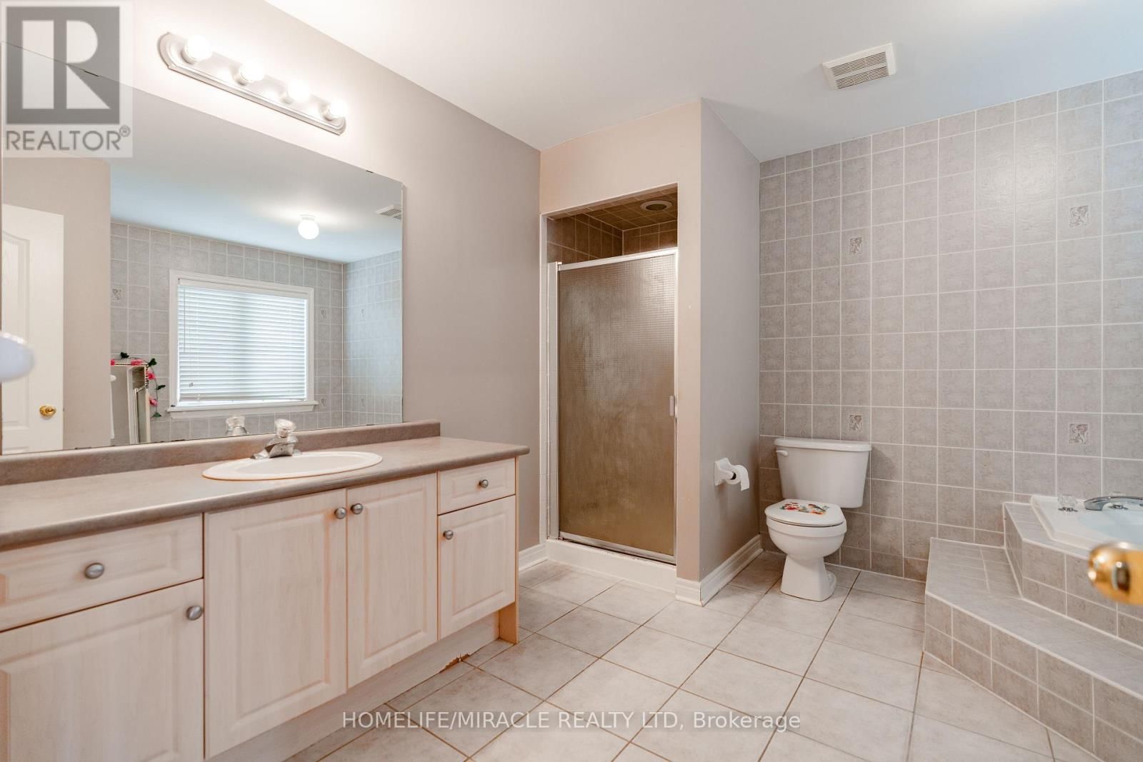 31 WATER GARDEN LANE Image 41