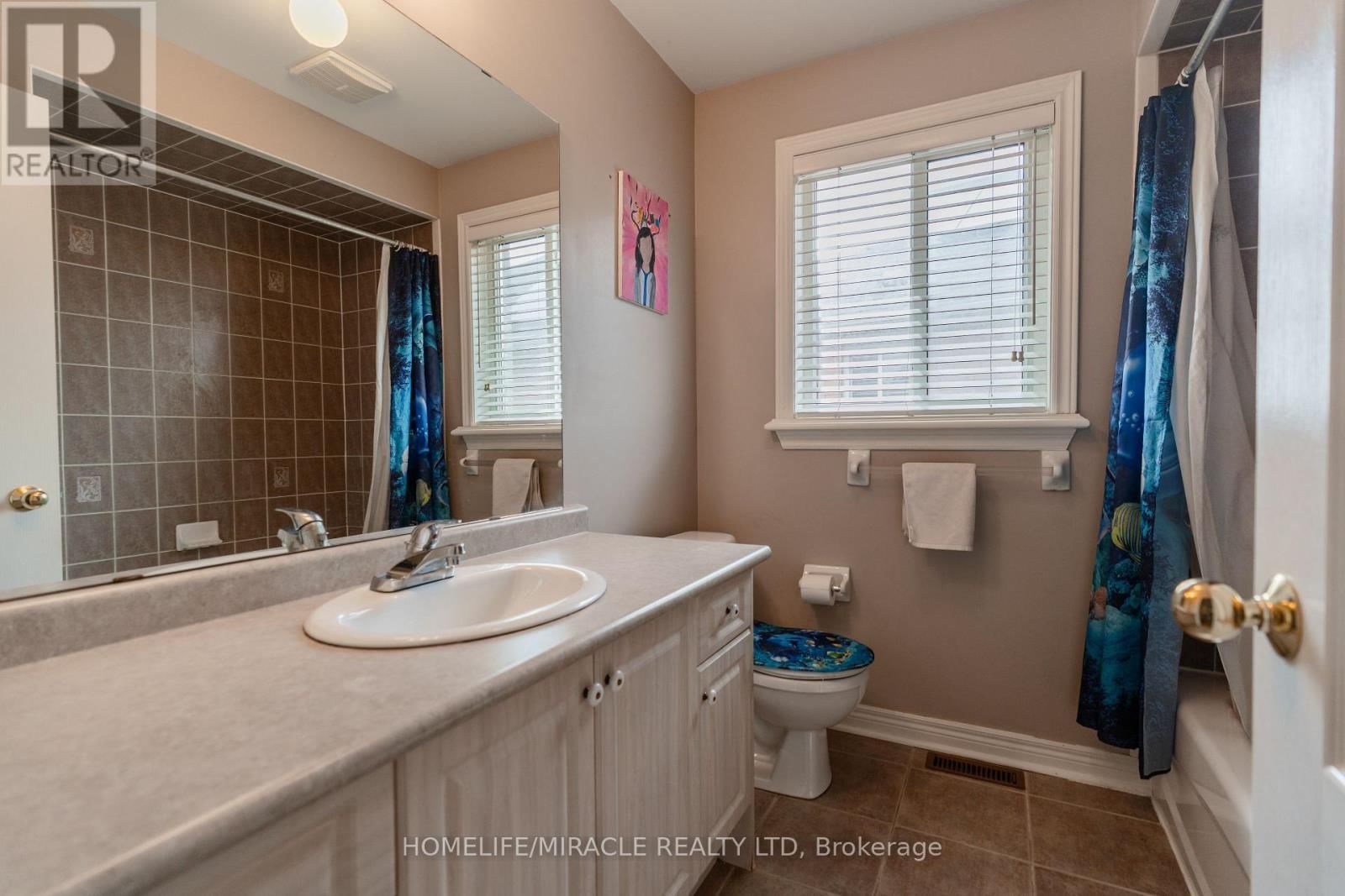 31 WATER GARDEN LANE Image 42