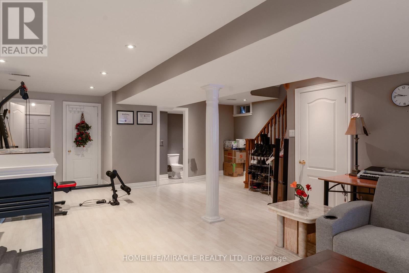 31 WATER GARDEN LANE Image 44