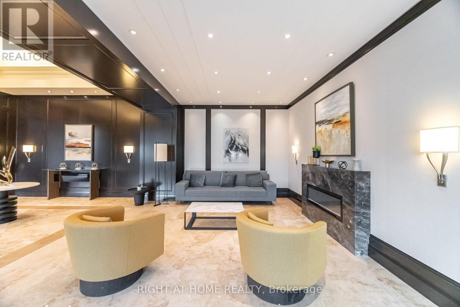 1010 - 88 PROMENADE CIRCLE Image 5