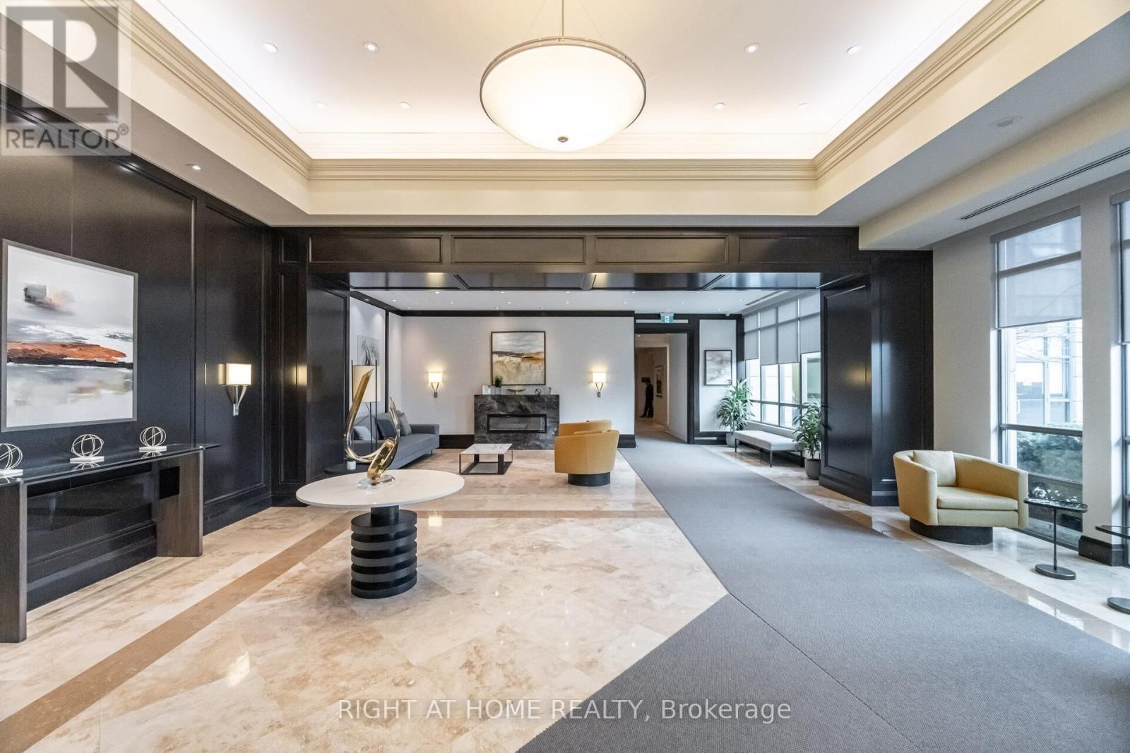 1010 - 88 PROMENADE CIRCLE Image 6