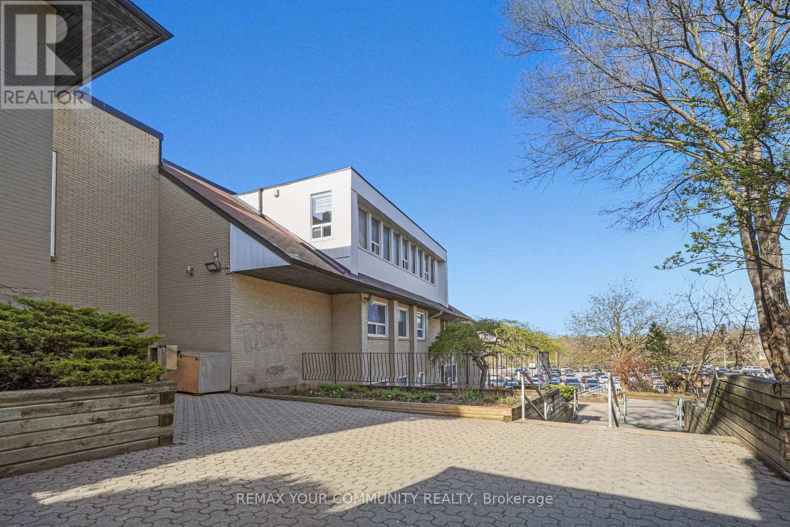 303 - 171 MAIN STREET SOUTH Image 4