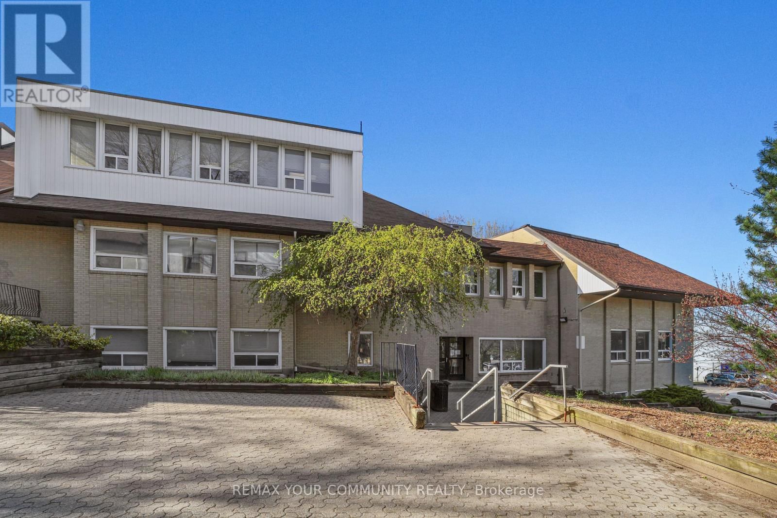 303 - 171 MAIN STREET SOUTH Image 5