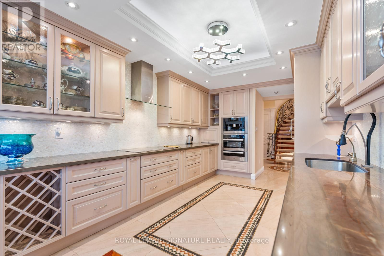 PH9 - 7300 YONGE STREET Image 16