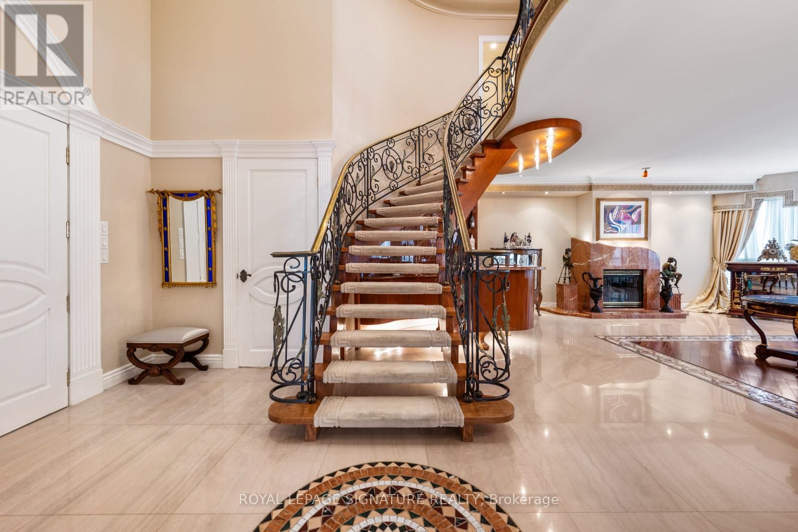 PH9 - 7300 YONGE STREET Image 2