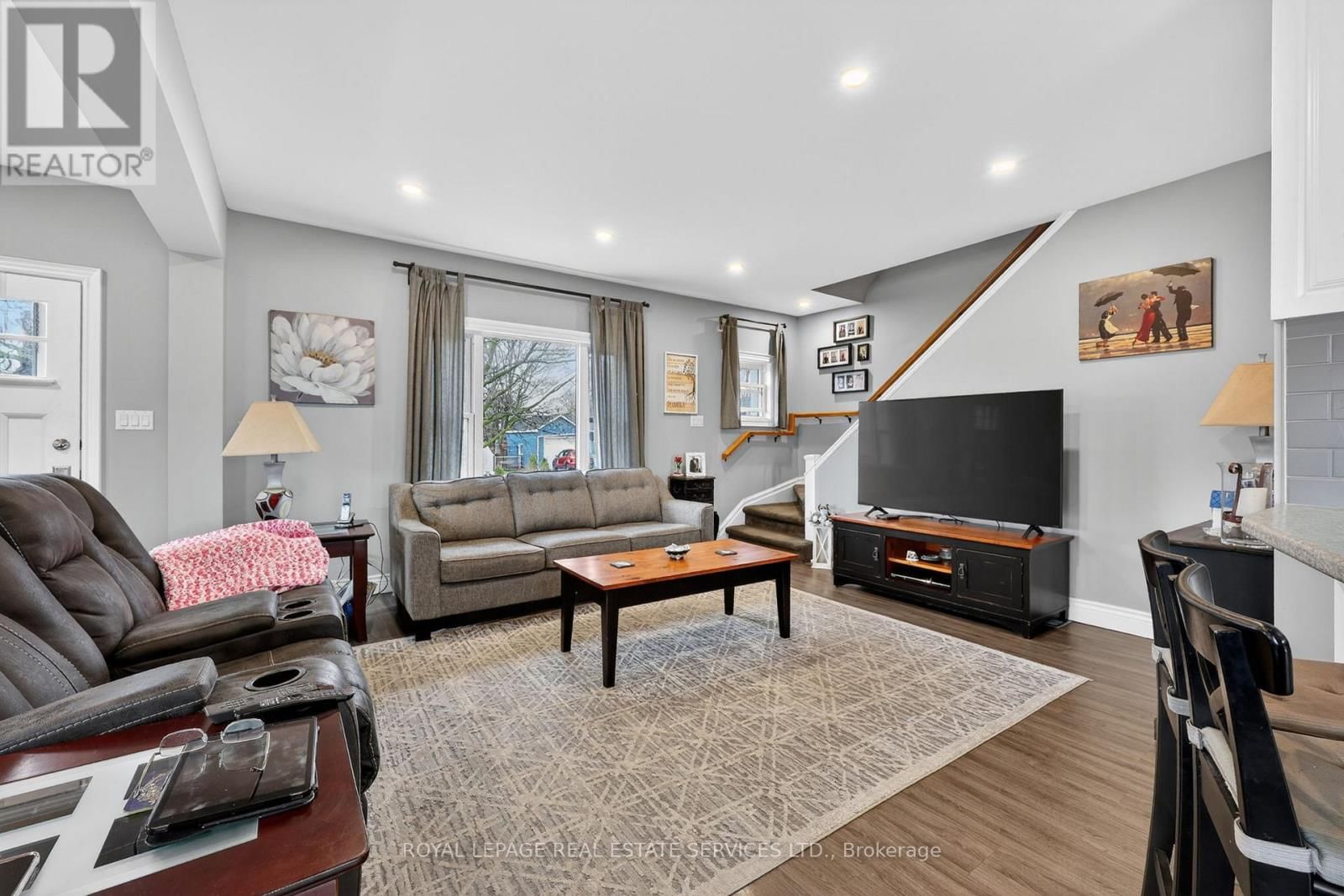 71 CENTRE STREET SOUTH Image 6