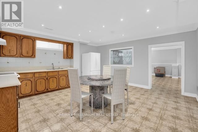 Lower - 99 WILLIS ROAD Image 4