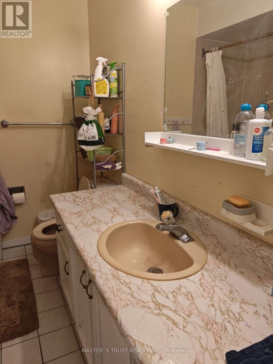 40 - 653 VILLAGE PARKWAY EAST Image 11