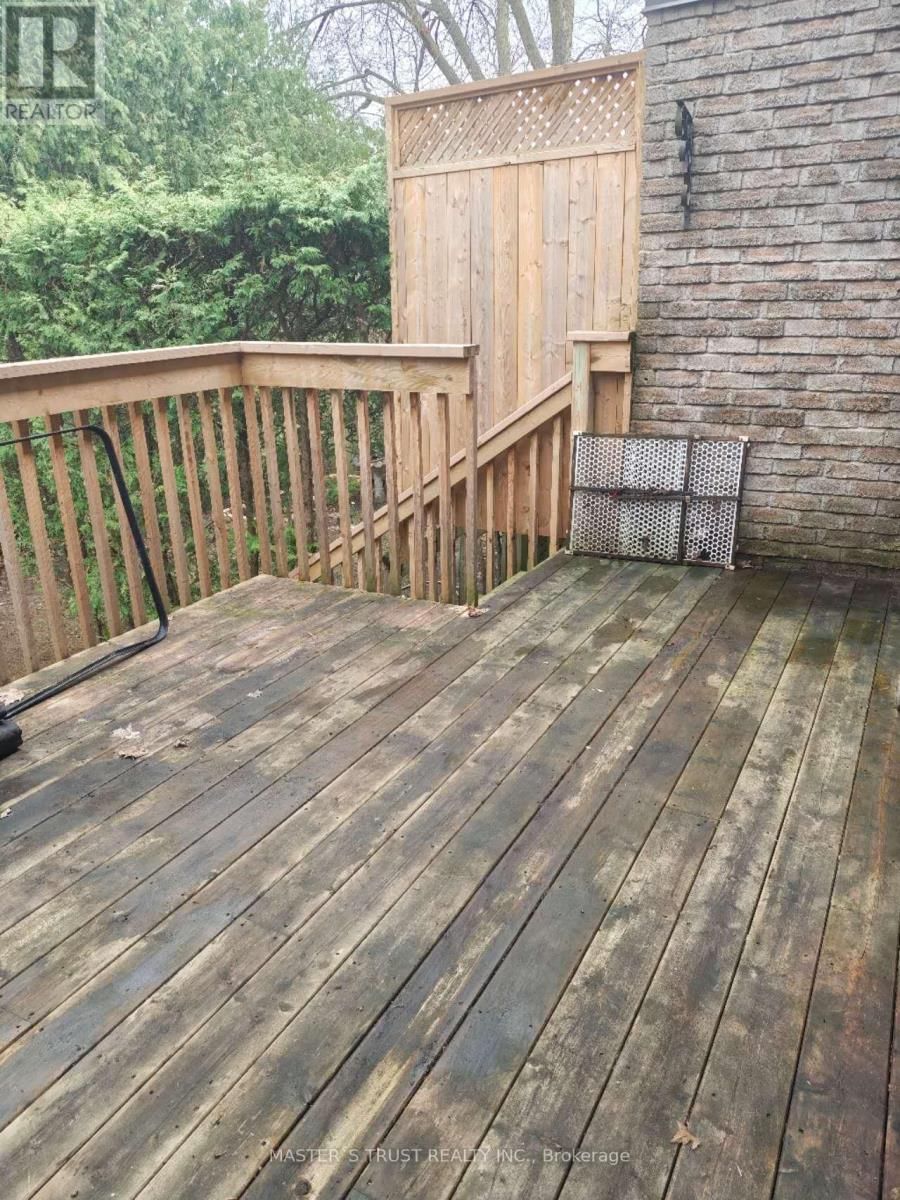 40 - 653 VILLAGE PARKWAY EAST Image 12