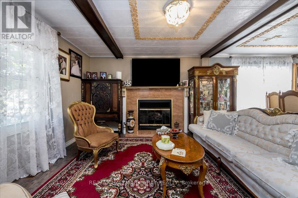 43 LINDEN LANE Image 5