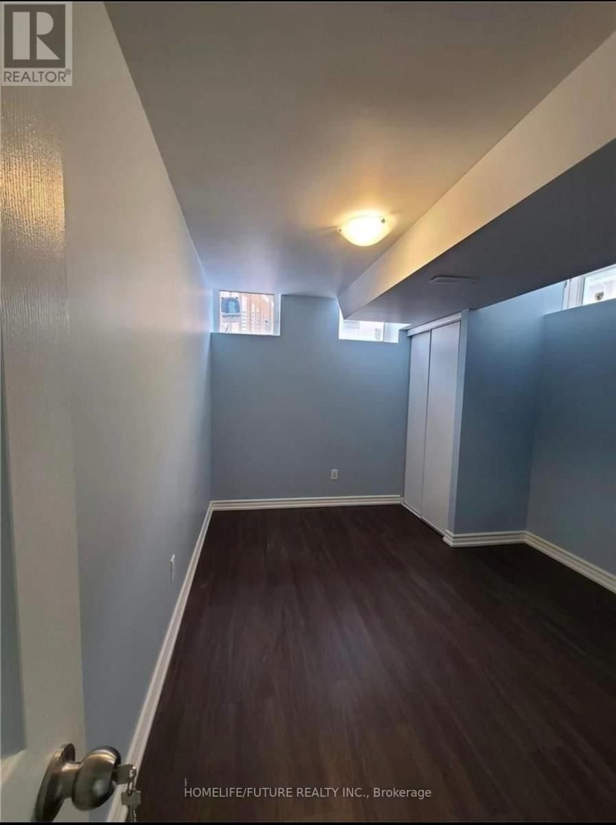 Bsmt - 12 REIGN LANE Image 9